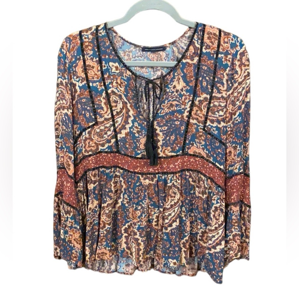 American Eagle Paisley Long Sleeve Women’s Medium
